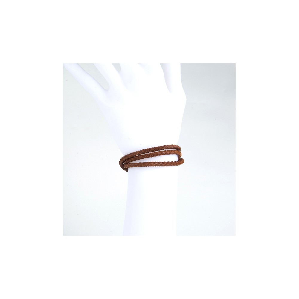 twisted leather bracelet in triple loops and magnetic clasp