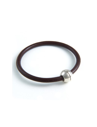 Leather bracelet and ball magnetic clasp