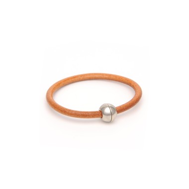 Bracelet en cuir lisse et fermoir magnétique boule