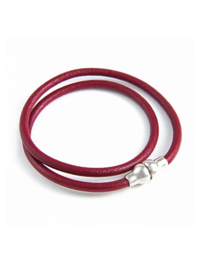 Leather bracelet and magnetic clasp