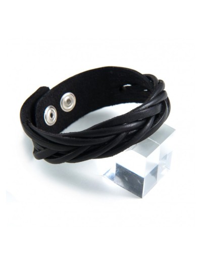 Thread leather bracelet and button-stud clasp