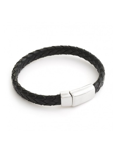Flat and plaited leather bracelet and magnetic clasp.