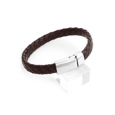 Flat and plaited leather bracelet and magnetic clasp.