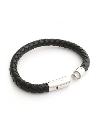 Leather bracelet and push button in stainless steel.