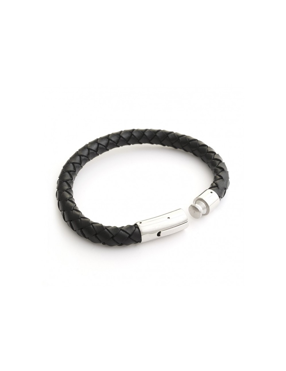 Leather bracelet and push button in stainless steel.
