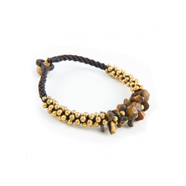 Bracelet macraméd with natural stones and brass beads.