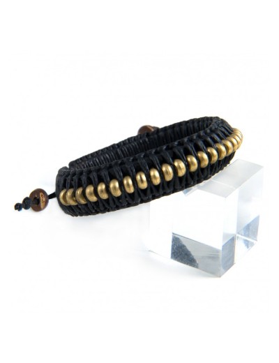 Bracelet in macramé with brass beads.