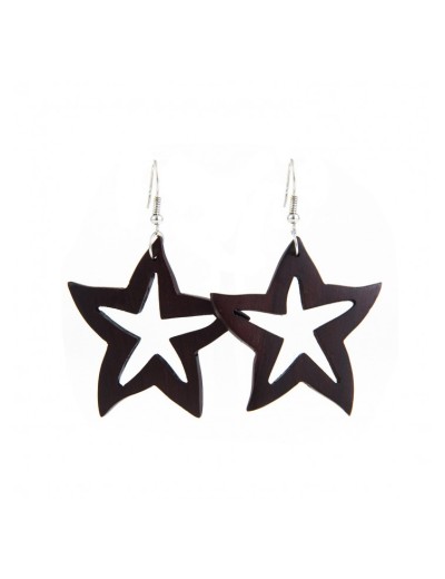 Boucles d'oreilles en bois tropical et forme d'étoile arrondie.