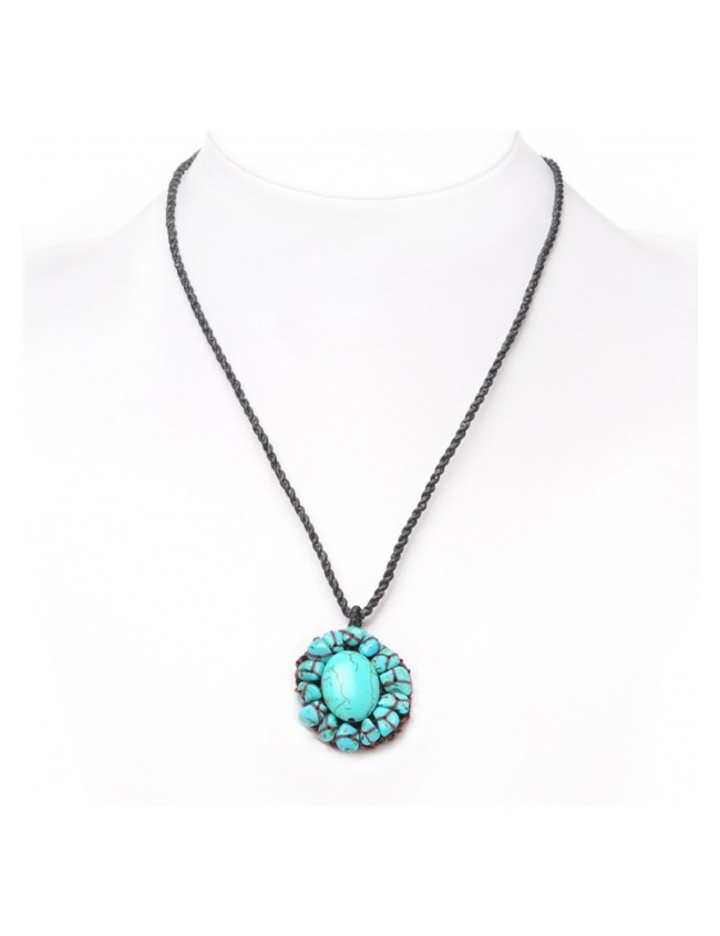 Necklace in macramé with turquoise medallion.